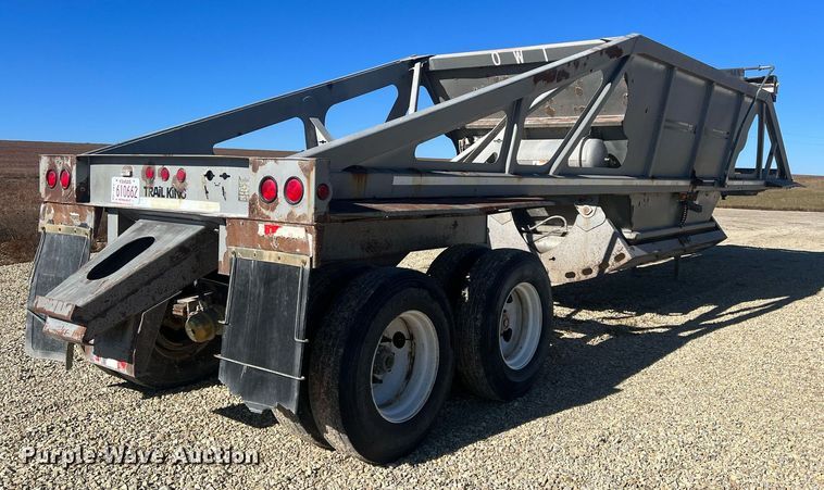 image for item OA9227 2004 Trail King TKBD22-402  bottom dump trailer