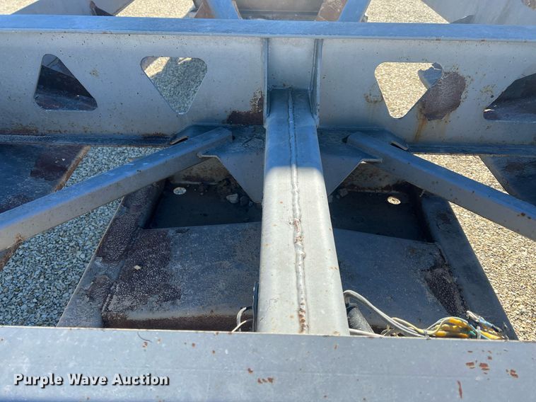 image for item OA9227 2004 Trail King TKBD22-402  bottom dump trailer