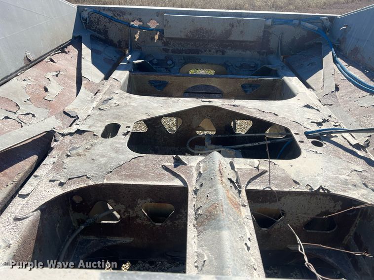 image for item OA9227 2004 Trail King TKBD22-402  bottom dump trailer