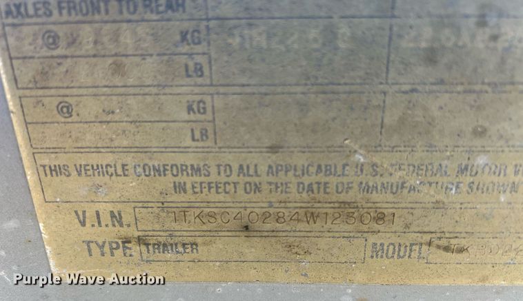 image for item OA9227 2004 Trail King TKBD22-402  bottom dump trailer