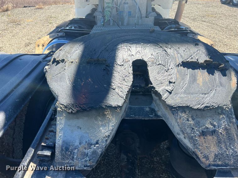 image for item OA9229 2008 Peterbilt 367  semi truck