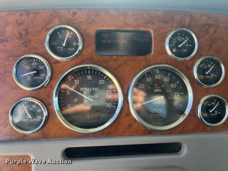 image for item OA9229 2008 Peterbilt 367  semi truck