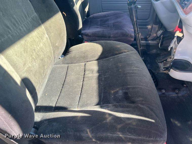 image for item OA9229 2008 Peterbilt 367  semi truck