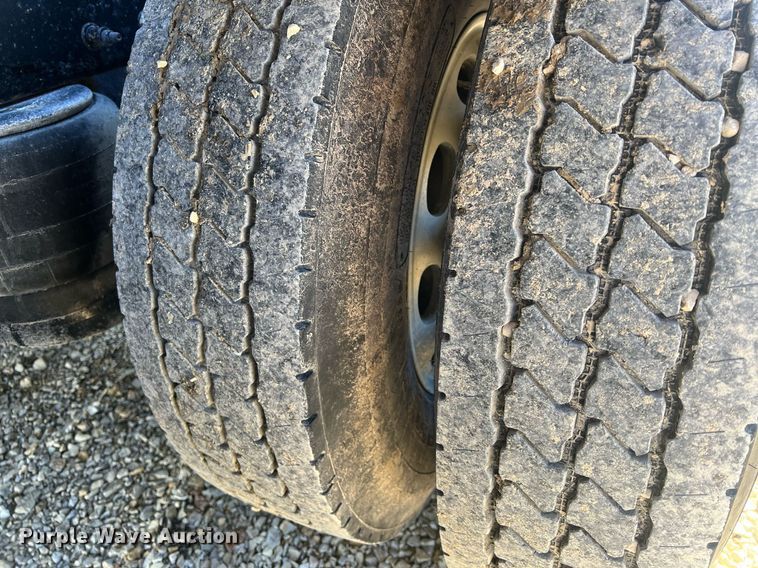 image for item OA9229 2008 Peterbilt 367  semi truck