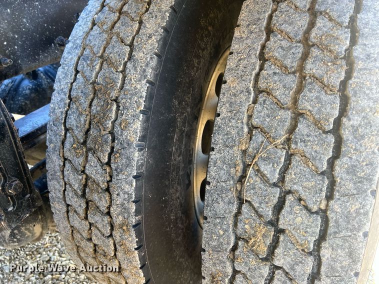 image for item OA9229 2008 Peterbilt 367  semi truck