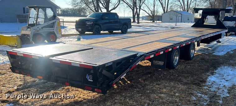 image for item OA9242 2020 Diamond C FMAX216  equipment trailer