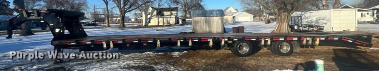 image for item OA9242 2020 Diamond C FMAX216  equipment trailer