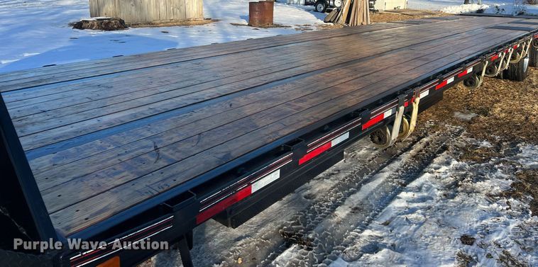 image for item OA9242 2020 Diamond C FMAX216  equipment trailer