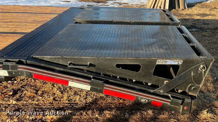 image for item OA9242 2020 Diamond C FMAX216  equipment trailer