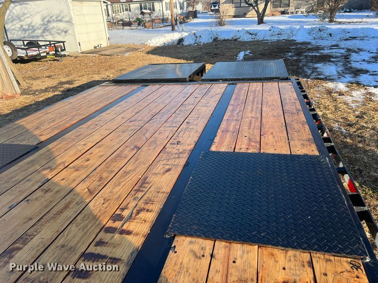 image for item OA9242 2020 Diamond C FMAX216  equipment trailer