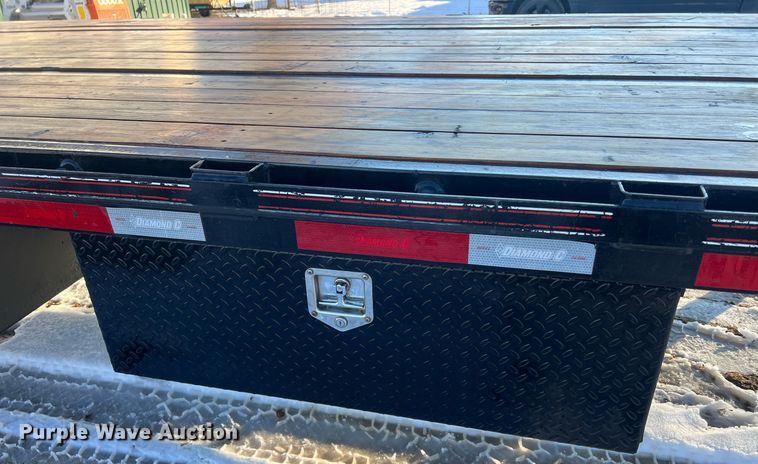 image for item OA9242 2020 Diamond C FMAX216  equipment trailer