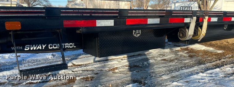 image for item OA9242 2020 Diamond C FMAX216  equipment trailer