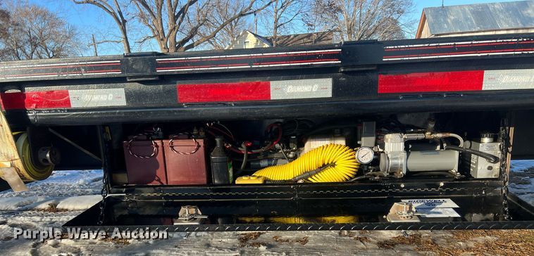 image for item OA9242 2020 Diamond C FMAX216  equipment trailer