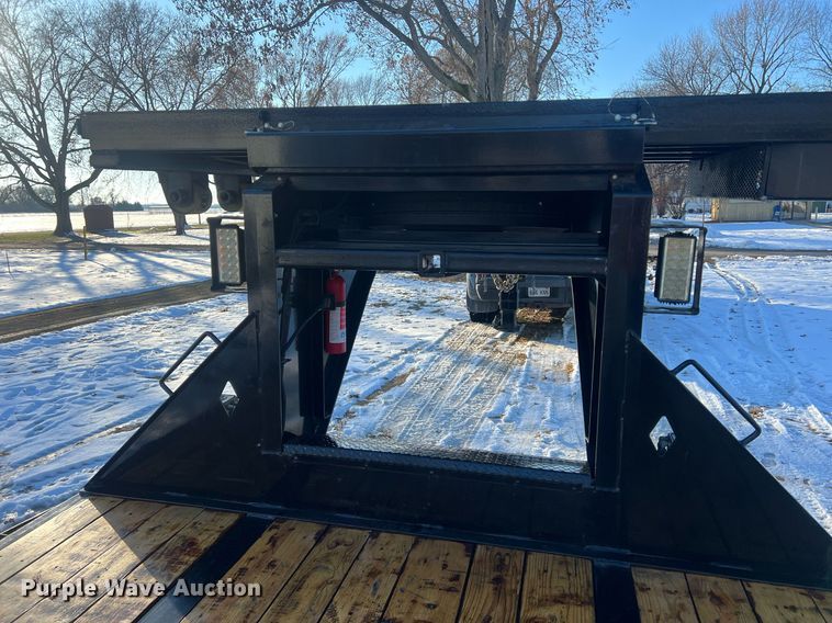 image for item OA9242 2020 Diamond C FMAX216  equipment trailer