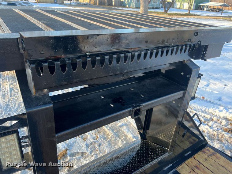 image for item OA9242 2020 Diamond C FMAX216  equipment trailer