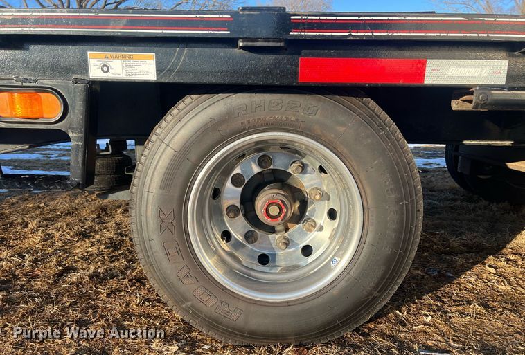 image for item OA9242 2020 Diamond C FMAX216  equipment trailer