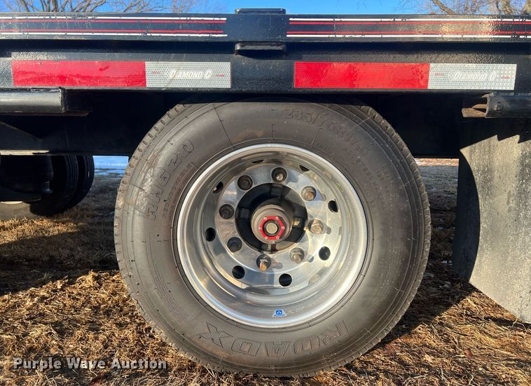 image for item OA9242 2020 Diamond C FMAX216  equipment trailer