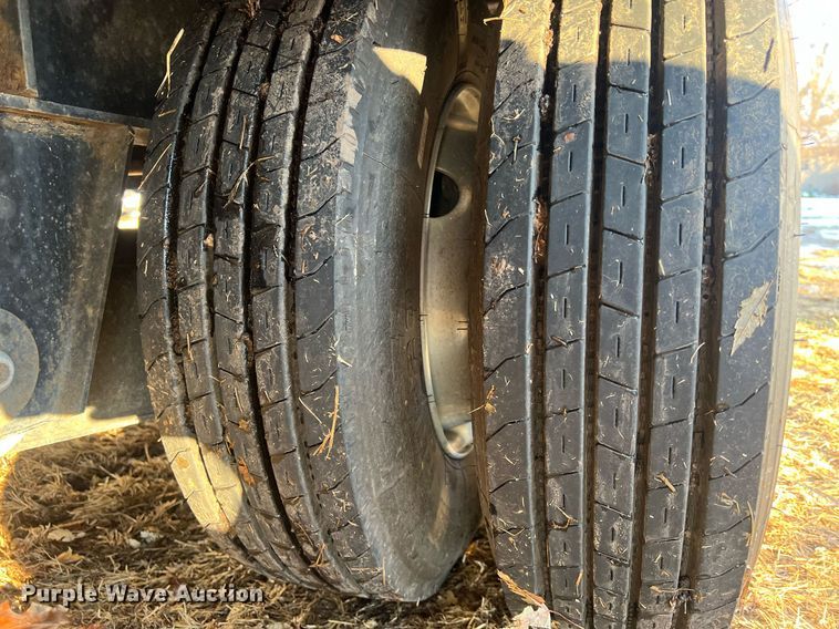 image for item OA9242 2020 Diamond C FMAX216  equipment trailer