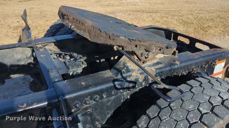 image for item OD9046 2007 Freightliner Columbia  semi truck