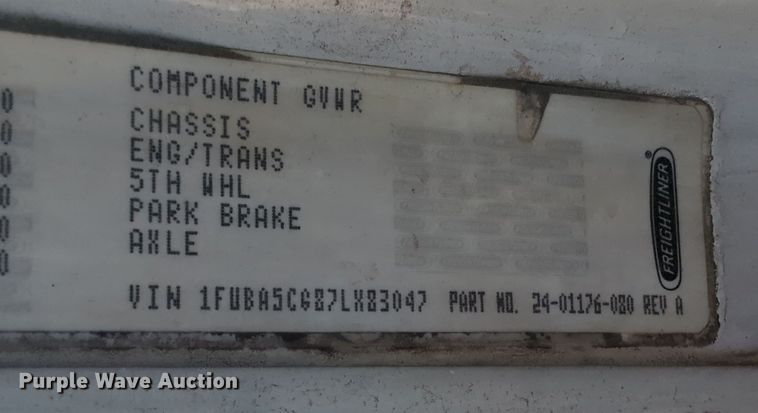 image for item OD9046 2007 Freightliner Columbia  semi truck