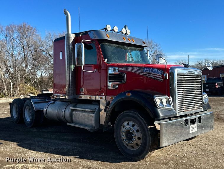 image for item OF9153 2011 Freightliner SD 122 Coronado semi truck