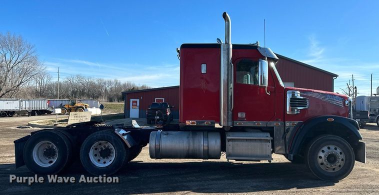 image for item OF9153 2011 Freightliner SD 122 Coronado semi truck