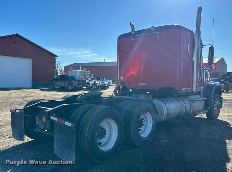 image for item OF9153 2011 Freightliner SD 122 Coronado semi truck