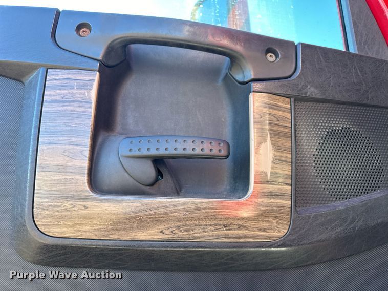 image for item OF9153 2011 Freightliner SD 122 Coronado semi truck