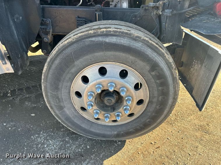 image for item OF9153 2011 Freightliner SD 122 Coronado semi truck