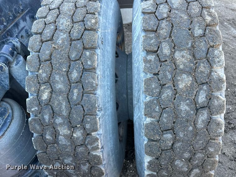 image for item OF9153 2011 Freightliner SD 122 Coronado semi truck