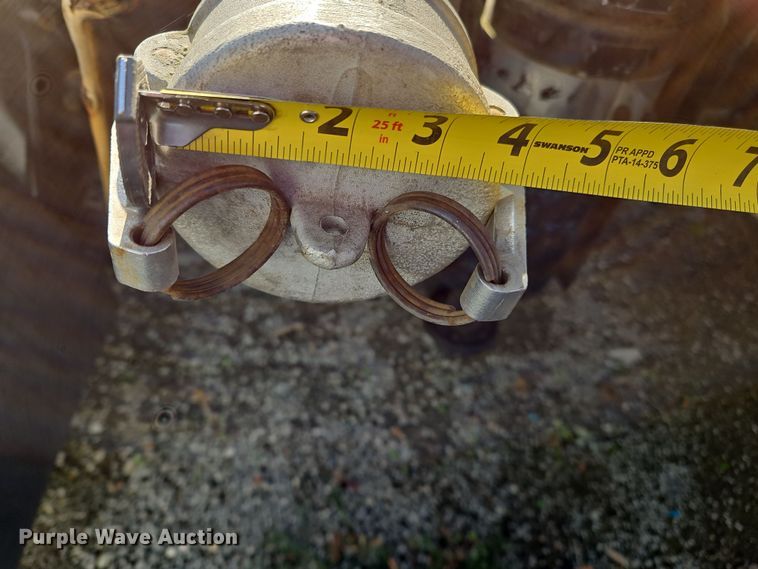 image for item OJ9703 2006 Freightliner  semi truck