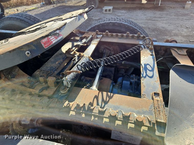 image for item OJ9703 2006 Freightliner  semi truck