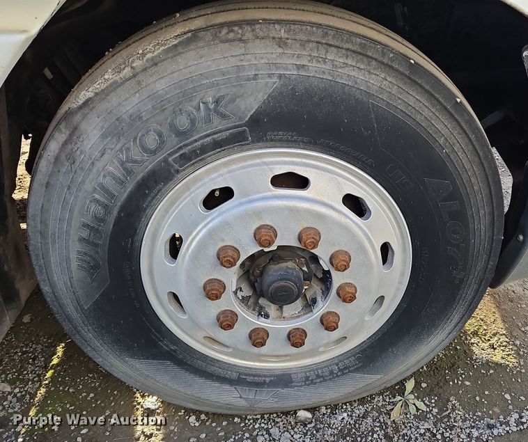 image for item OJ9703 2006 Freightliner  semi truck