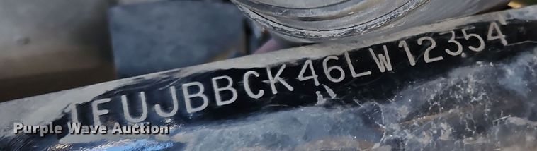 image for item OJ9703 2006 Freightliner  semi truck