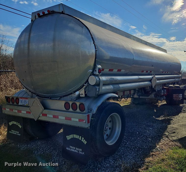 image for item OJ9704 1981 Clough Equipment  tank trailer