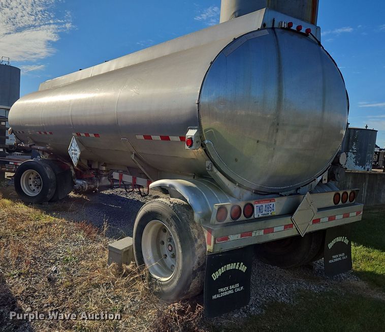image for item OJ9704 1981 Clough Equipment  tank trailer