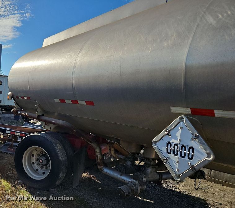image for item OJ9704 1981 Clough Equipment  tank trailer