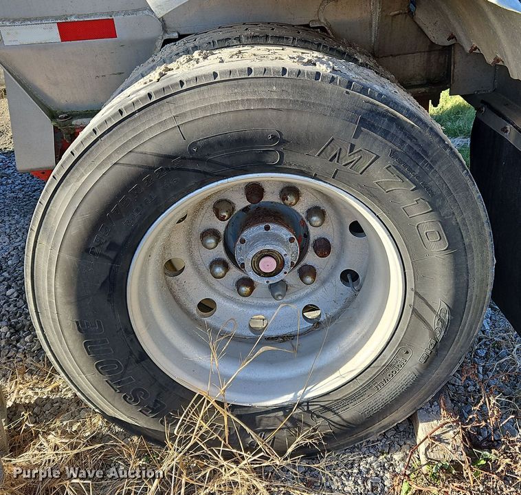 image for item OJ9704 1981 Clough Equipment  tank trailer