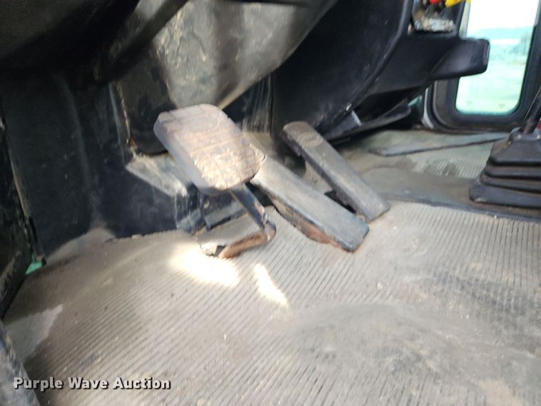 image for item OJ9706 2005 Peterbilt 379  semi truck