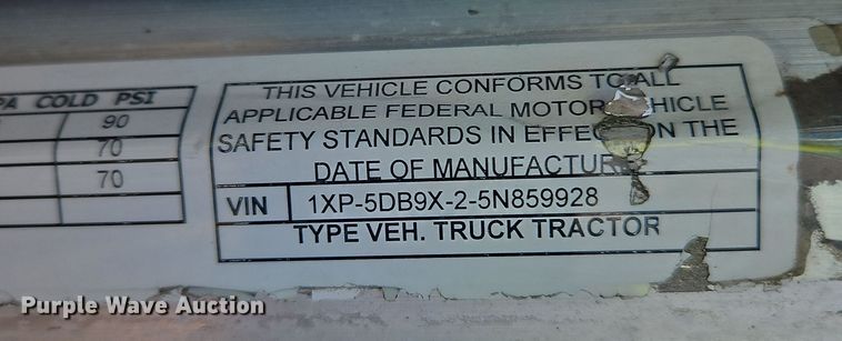 image for item OJ9706 2005 Peterbilt 379  semi truck