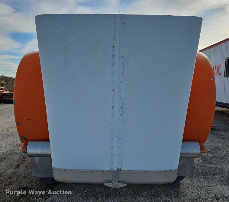 image for item OJ9706 2005 Peterbilt 379  semi truck