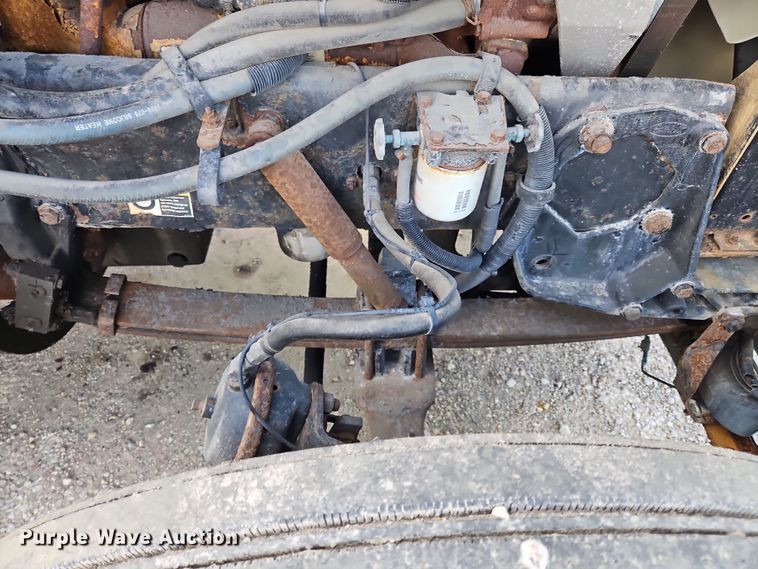 image for item OJ9706 2005 Peterbilt 379  semi truck