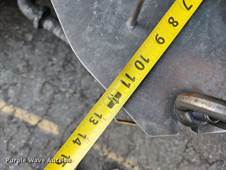 image for item OJ9707 2013 Freightliner Cascadia  tank truck