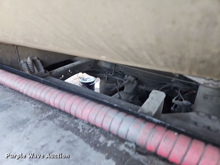 image for item OJ9707 2013 Freightliner Cascadia  tank truck