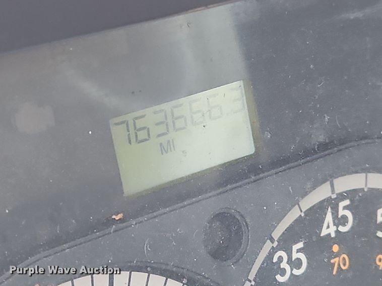 image for item OJ9707 2013 Freightliner Cascadia  tank truck