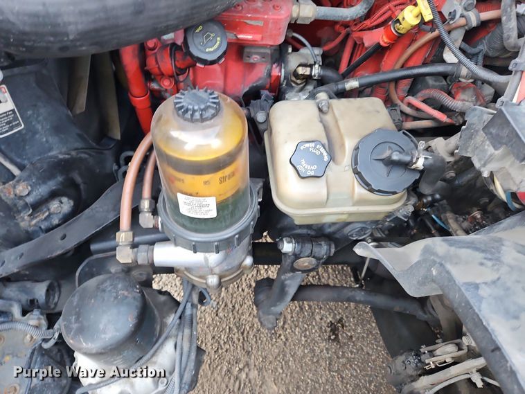 image for item OJ9707 2013 Freightliner Cascadia  tank truck