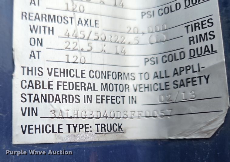 image for item OJ9707 2013 Freightliner Cascadia  tank truck