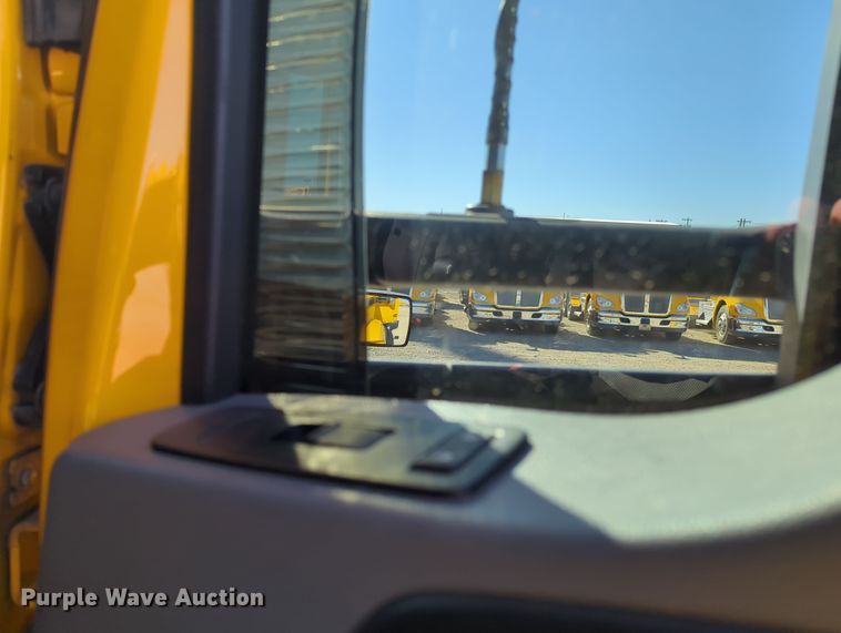 image for item OL9130 2020 Kenworth T680  semi truck