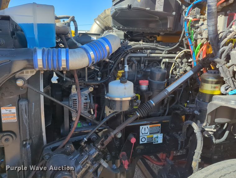 image for item OL9130 2020 Kenworth T680  semi truck