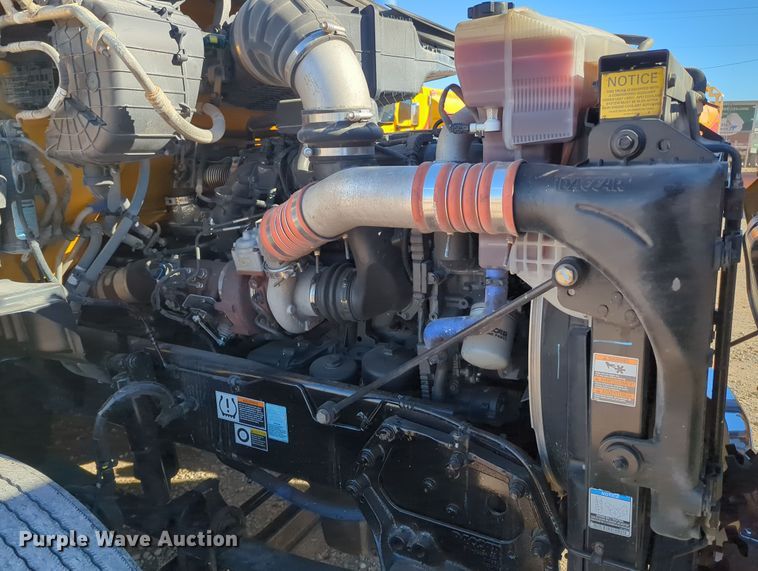 image for item OL9130 2020 Kenworth T680  semi truck